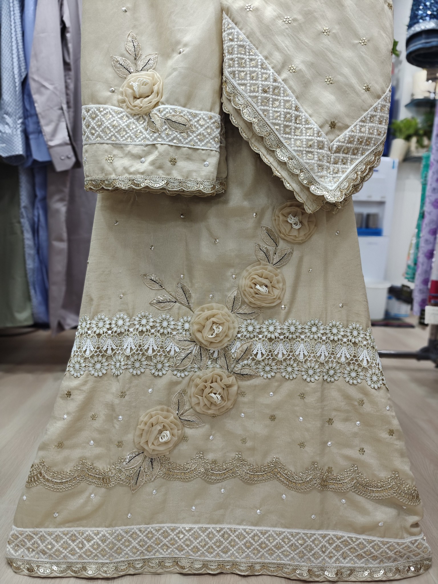  Golden Flower Bunch Patch Bridal RCJ 